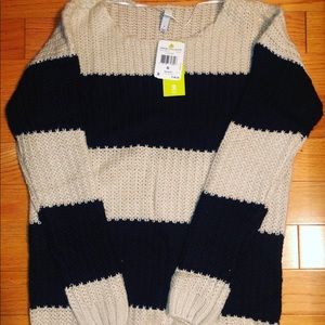 Adidas women’s sweater size small